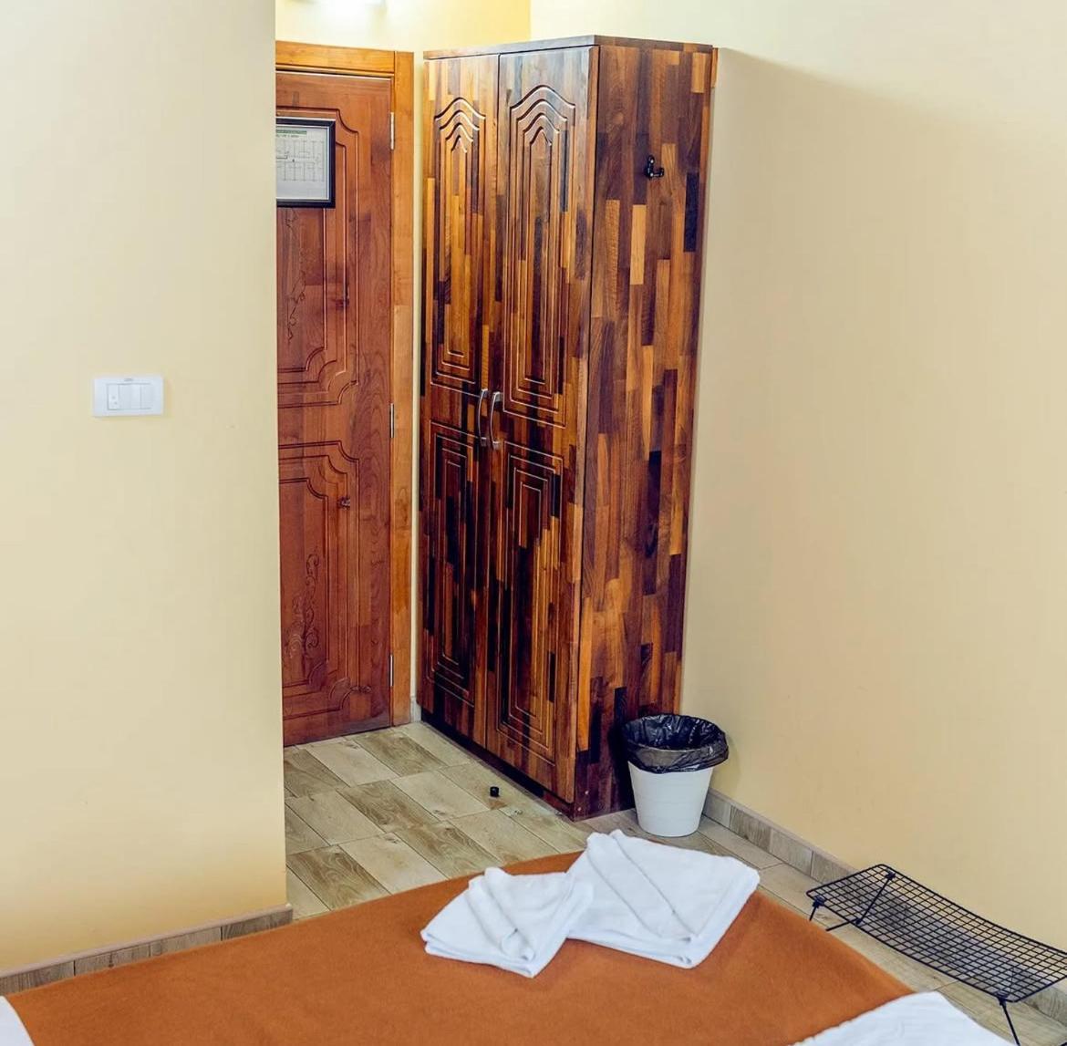 Hotel "Vir" Velika Plana Extérieur photo
