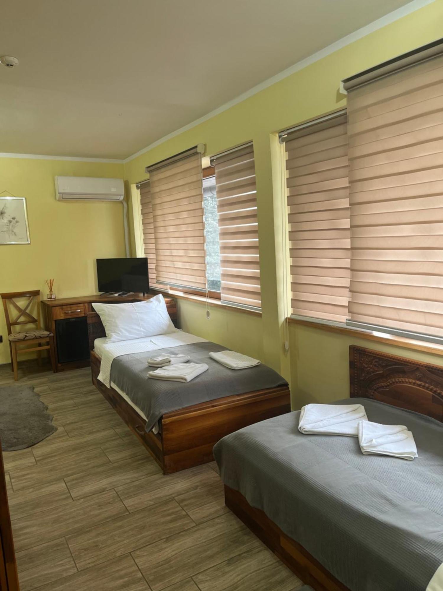 Hotel "Vir" Velika Plana Extérieur photo