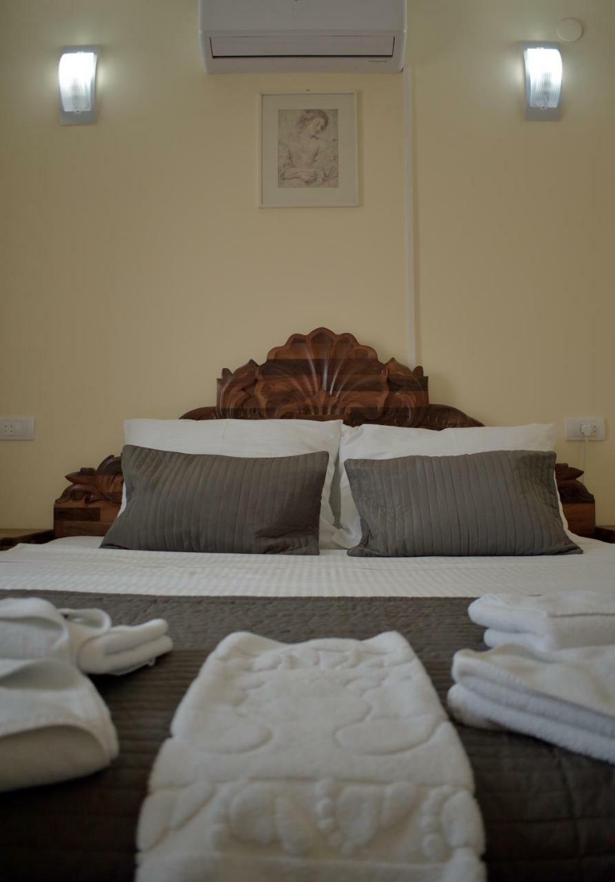 Hotel "Vir" Velika Plana Extérieur photo