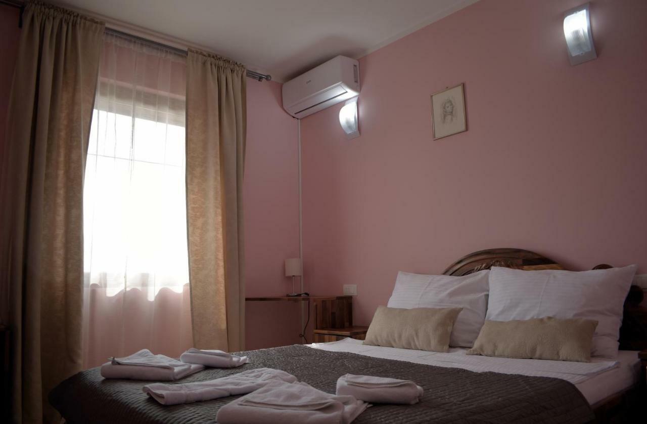 Hotel "Vir" Velika Plana Extérieur photo