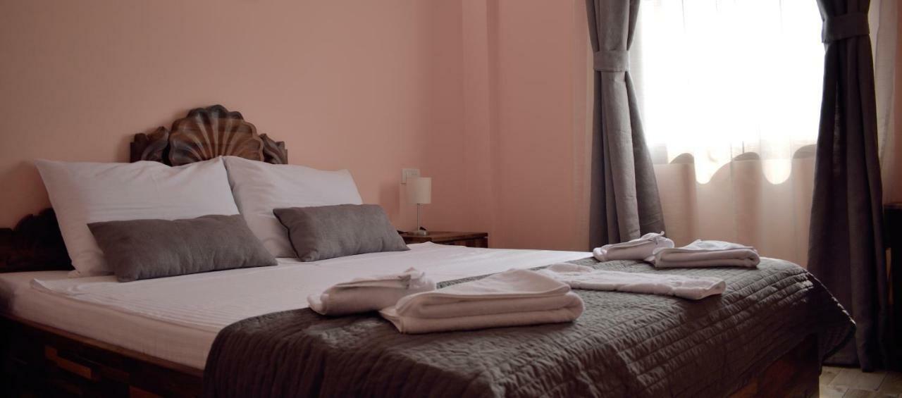 Hotel "Vir" Velika Plana Extérieur photo